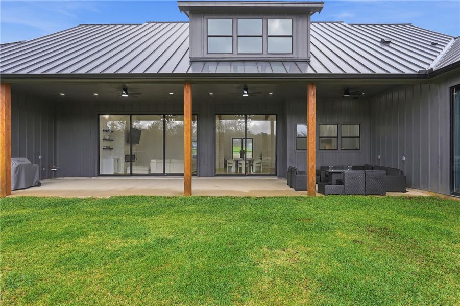 Exterior details and patio area of a home in , Willis (Image 3).