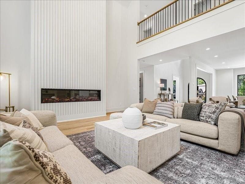 Furnished interior view inside a new home in , Alpharetta (Image 76).