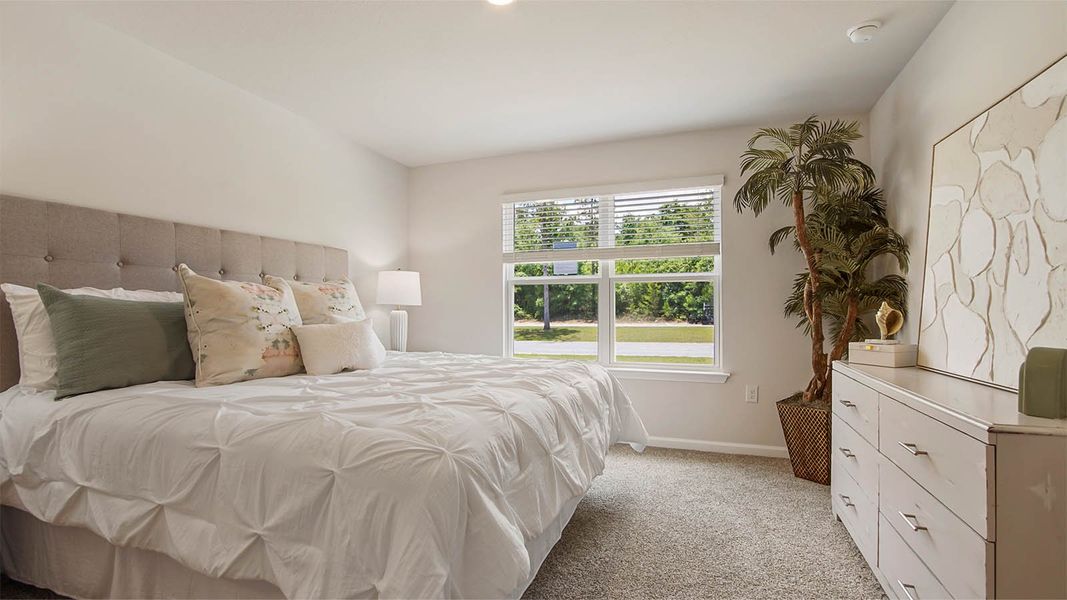 Representative furnished interior of a home built from the Aldridge by D.R. Horton in Sunny Hills, Chipley (Image 18).