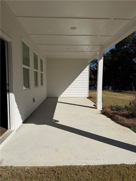 Exterior details and patio area of a home in Villages at Cedar Hill, Dallas (Image 3).