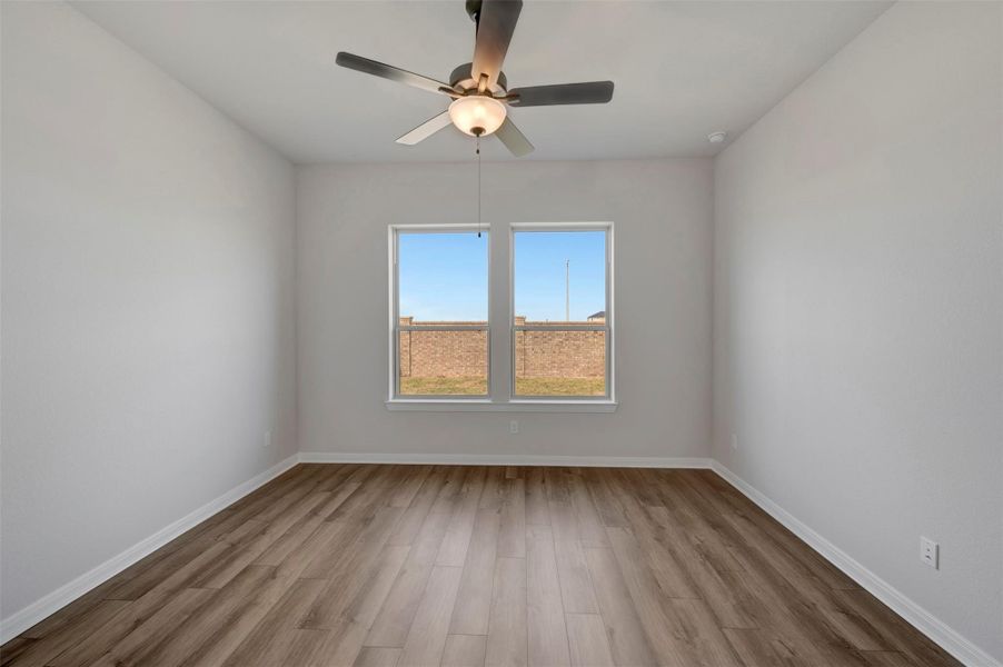 Spacious, unfurnished interior of a new home in Beacon Point at Lago Mar 50’ Homesites, Texas City (Image 23).