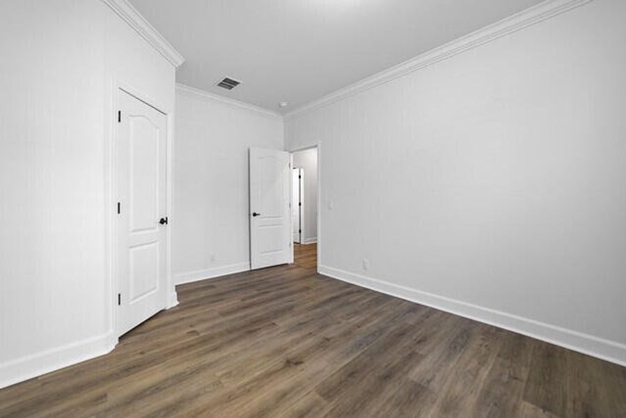Spacious, unfurnished interior of a new home in , Cross (Image 33).