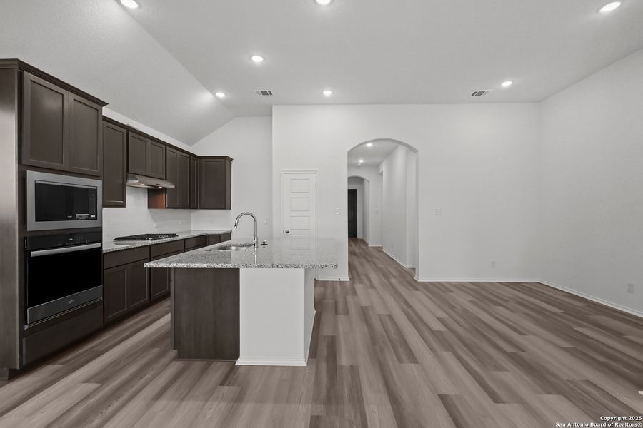 Furnished interior view inside a new home in Sunflower Ridge, New Braunfels (Image 8).