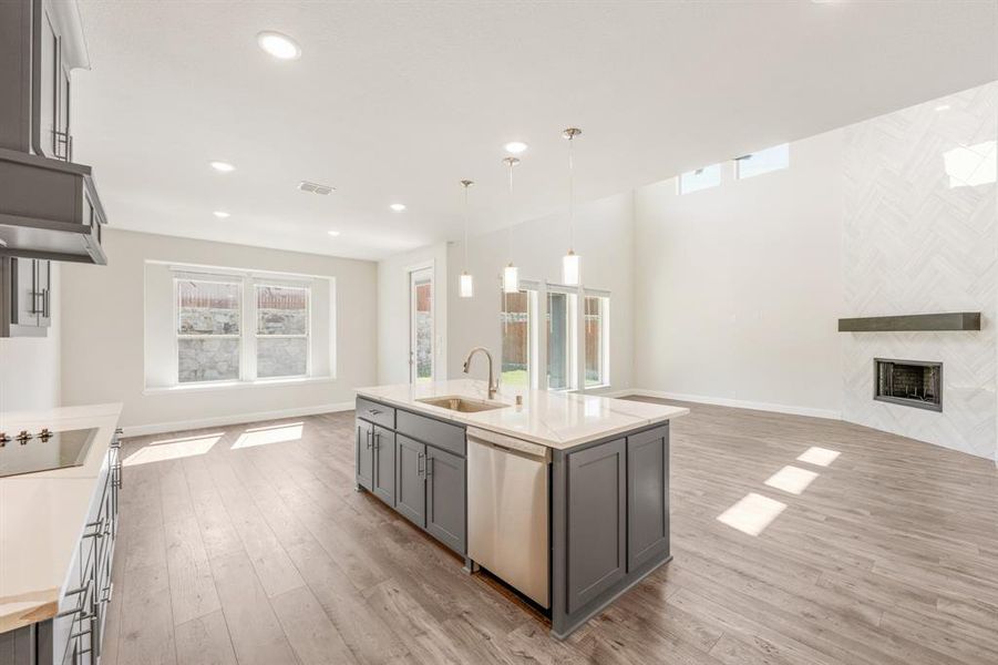 Furnished interior view inside a new home in Ridgepoint, Midlothian (Image 13).
