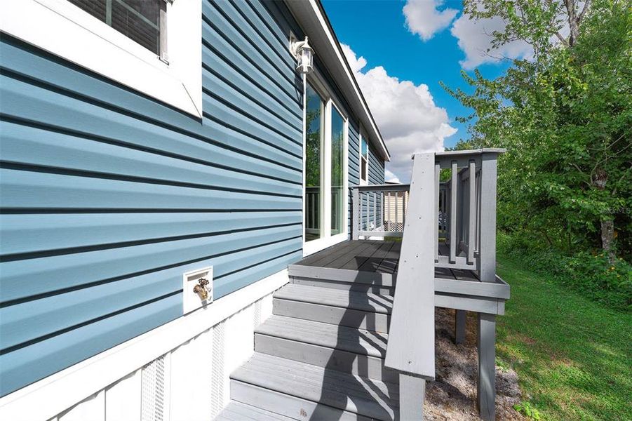 Exterior details and patio area of a home in , Orlando (Image 23).