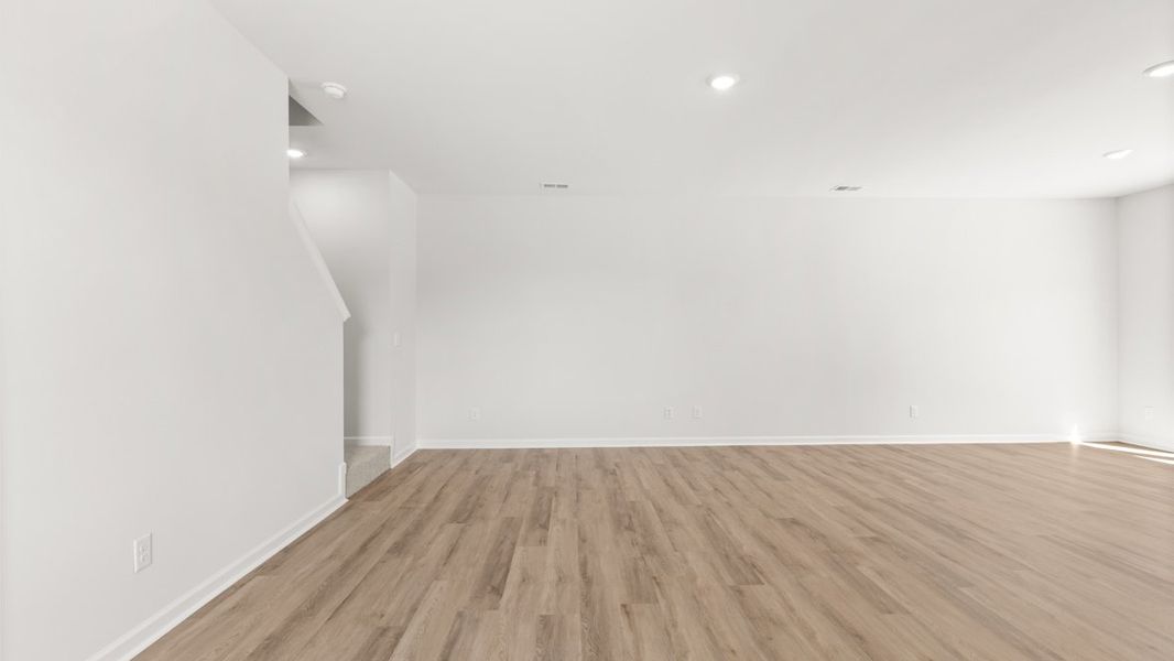 Spacious, unfurnished interior of a new home in Carlton, Douglasville (Image 17).