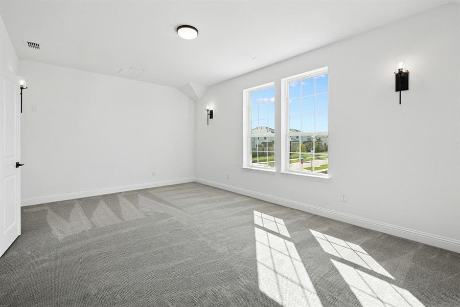 Spacious, unfurnished interior of a new home in Impression 55s, Frisco (Image 15).