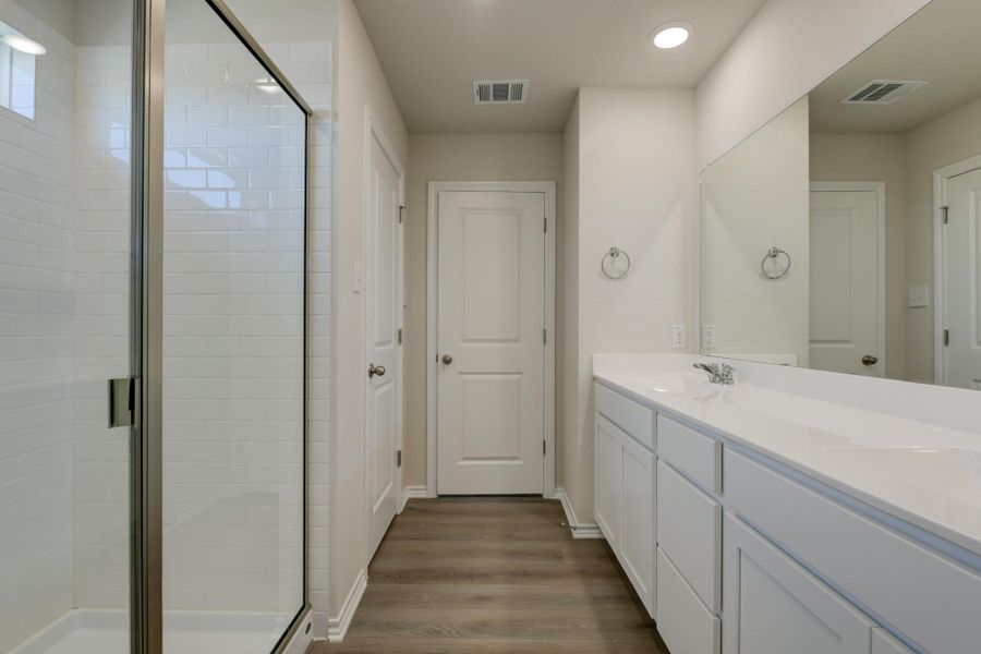 Image 22 representing the Placid by Ashton Woods in Meadows at Hennersby Hollow 40's, San Antonio, TX.