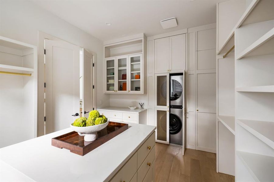 Furnished interior view inside a new home in , Dallas (Image 19).