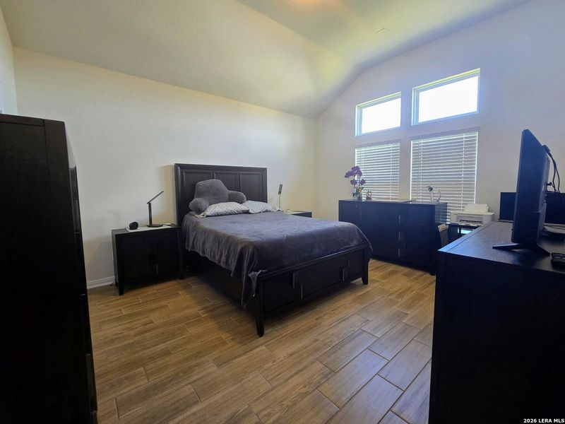 Furnished interior view inside a new home in Homestead, Schertz (Image 31).