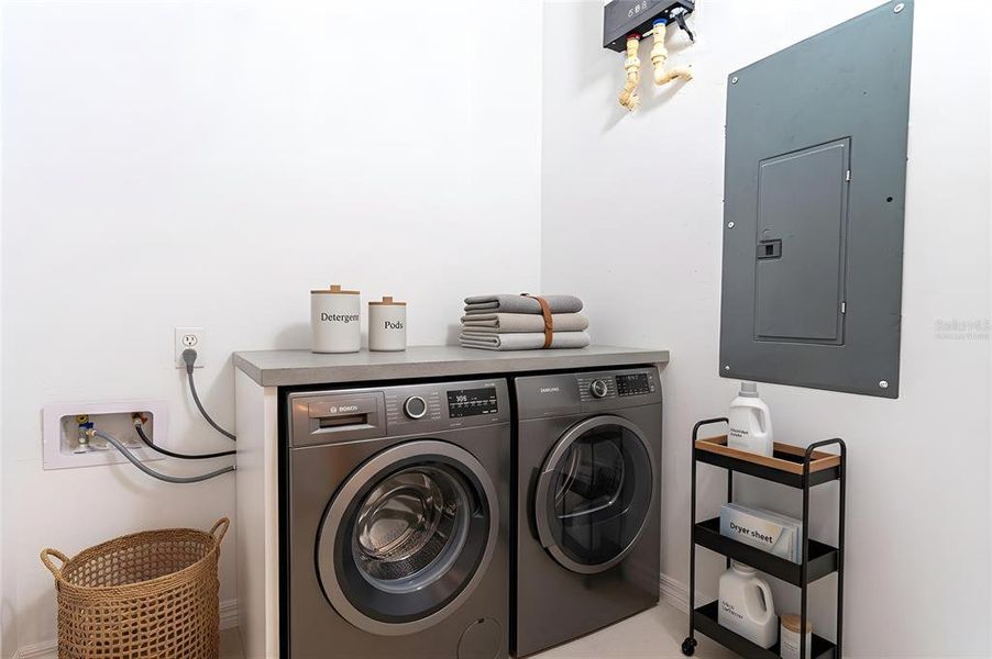 Close-up of interior finishes inside a home in , Lake Placid (Image 12).