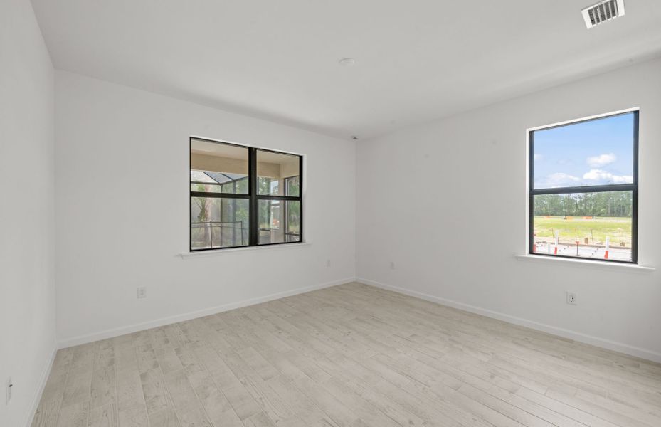 Spacious, unfurnished interior of a new home in Terreno, Naples (Image 23). Spacious, unfurnished interior of a new home in Terreno, Naples (Image 23).