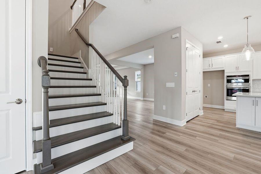 Spacious, unfurnished interior of a new home in Timber Ridge, Plant City (Image 24).