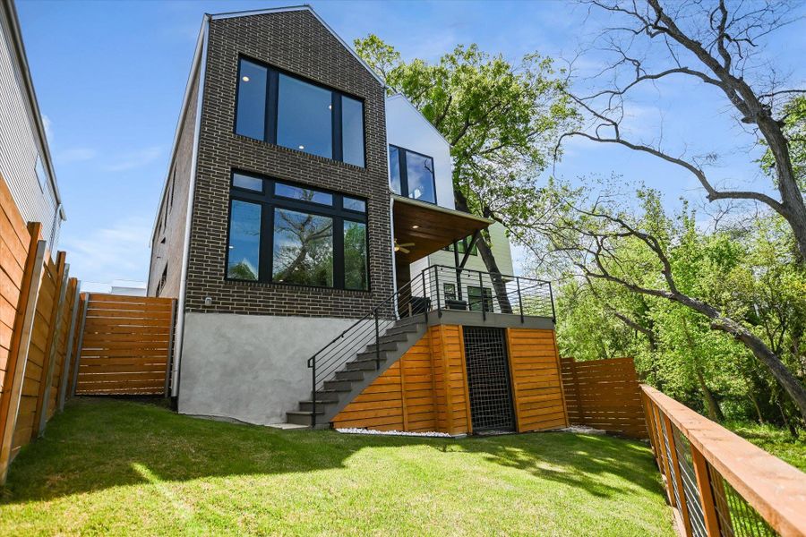 Exterior details and patio area of a home in , Austin (Image 20).