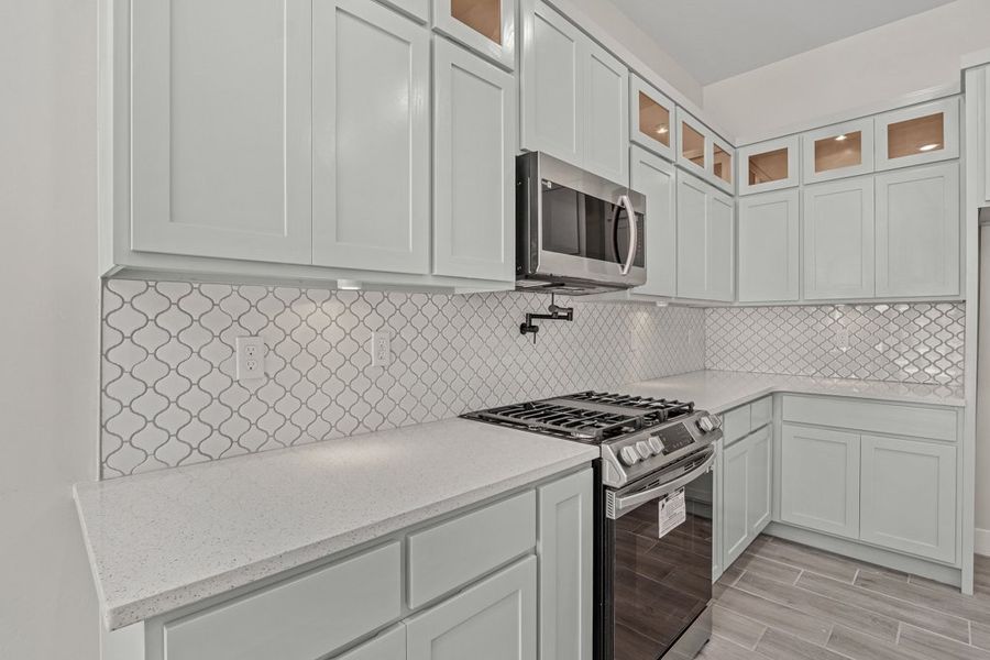 Representative furnished interior of a home built from the Sonoma by LEH. Homes in Tierra Del Este 90, El Paso (Image 11). Representative furnished interior of a home built from the Sonoma by LEH. Homes in Tierra Del Este 90, El Paso (Image 11).