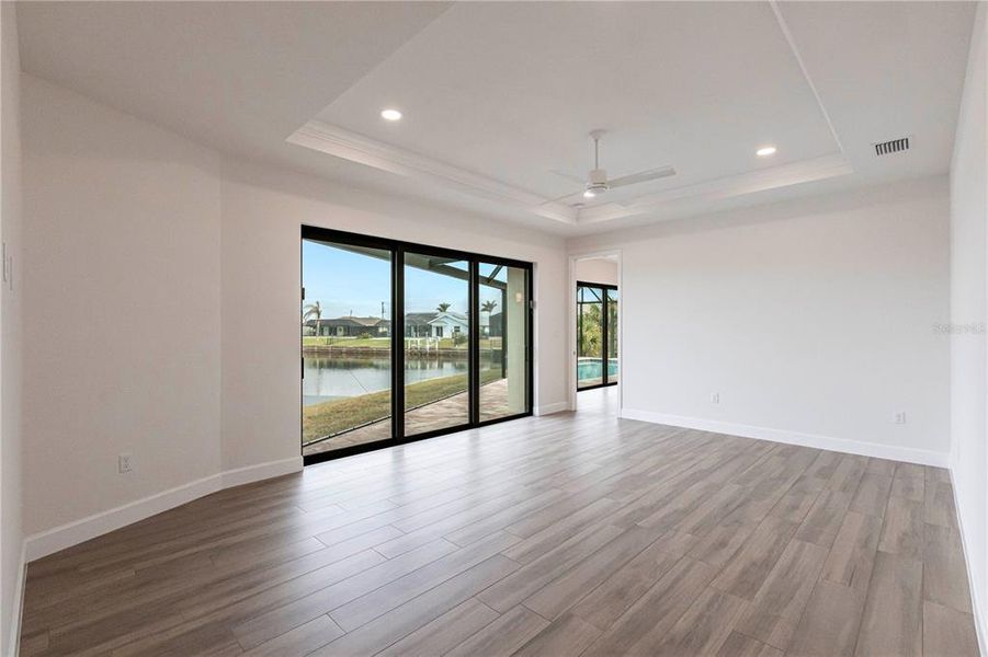 Spacious, unfurnished interior of a new home in , Port Charlotte (Image 45).