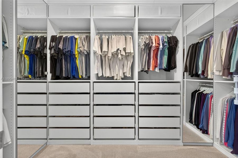 Image 43 of a home in .