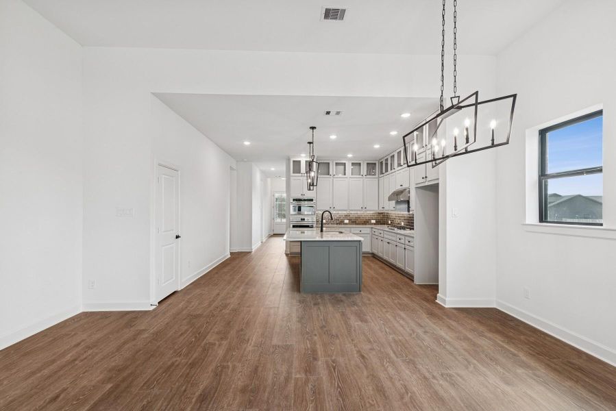 Spacious, unfurnished interior of a new home in Colton 45' Homesites, Todd Mission (Image 34).