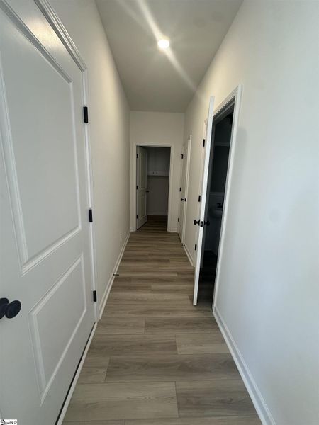 Spacious, unfurnished interior of a new home in Shiloh Trail, Wellford (Image 22).