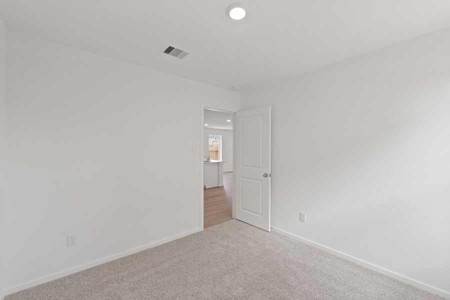 Spacious, unfurnished interior of a new home in Sunset Valley, Hockley (Image 11).
