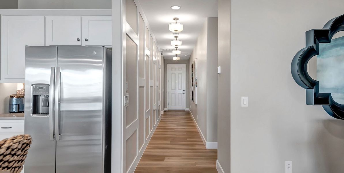 Jade-model-entry GALLERY