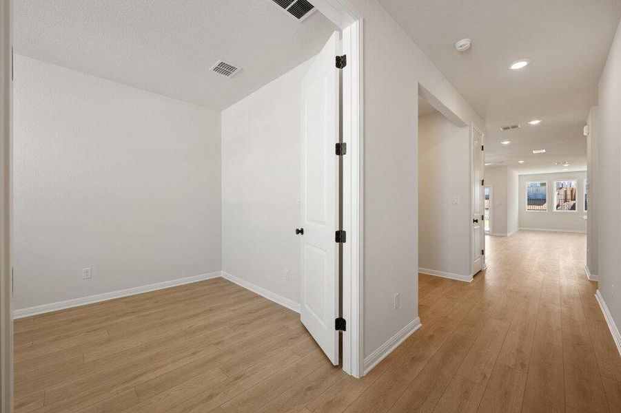 Spacious, unfurnished interior of a new home in Cannon Ranch, Dripping Springs (Image 28).