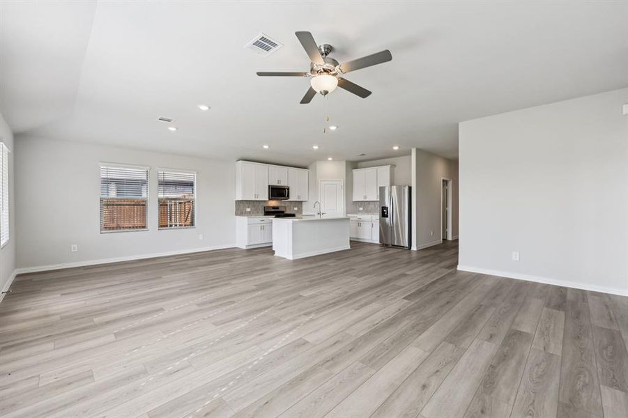Spacious, unfurnished interior of a new home in Trails of Lavon - Signature Series, Lavon (Image 32). Spacious, unfurnished interior of a new home in Trails of Lavon - Signature Series, Lavon (Image 32).