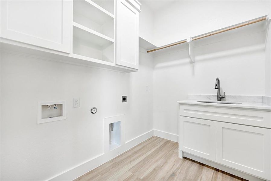 Spacious, unfurnished interior of a new home in , Azle (Image 35). Spacious, unfurnished interior of a new home in , Azle (Image 35).