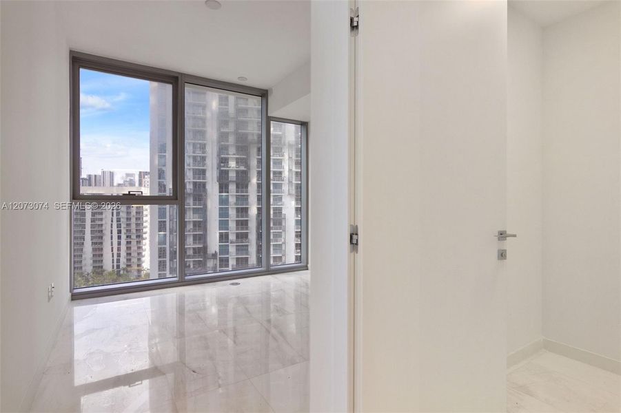 Spacious, unfurnished interior of a new home in , Miami (Image 7).