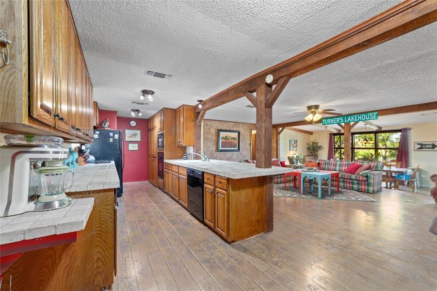 Community amenities in , Brownwood (Image 20).