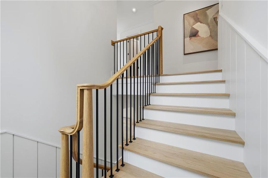 Image 101 of a home in .
