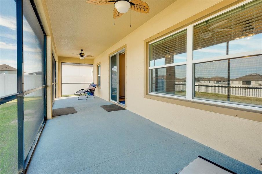 Exterior details and patio area of a home in , Bradenton (Image 28).