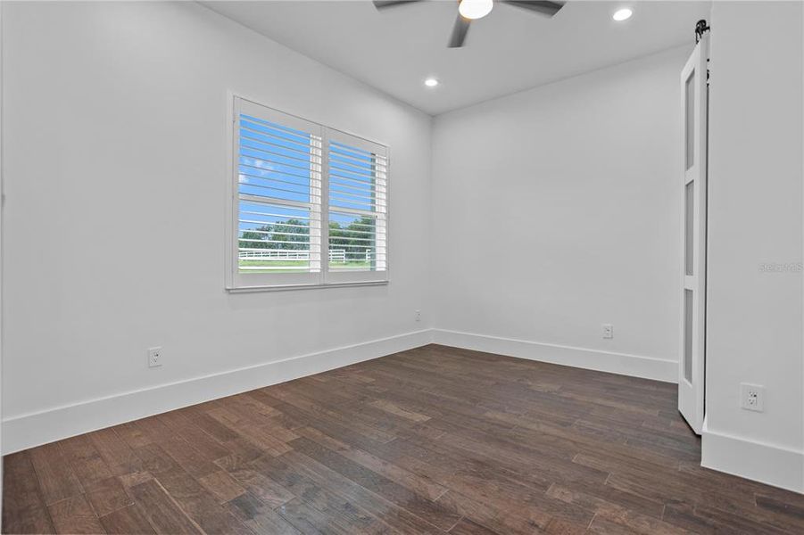 Spacious, unfurnished interior of a new home in , Eustis (Image 54).
