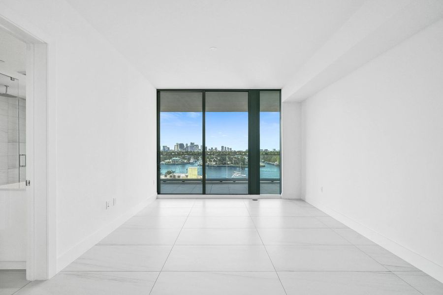 Spacious, unfurnished interior of a new home in , Fort Lauderdale (Image 53). Spacious, unfurnished interior of a new home in , Fort Lauderdale (Image 53).