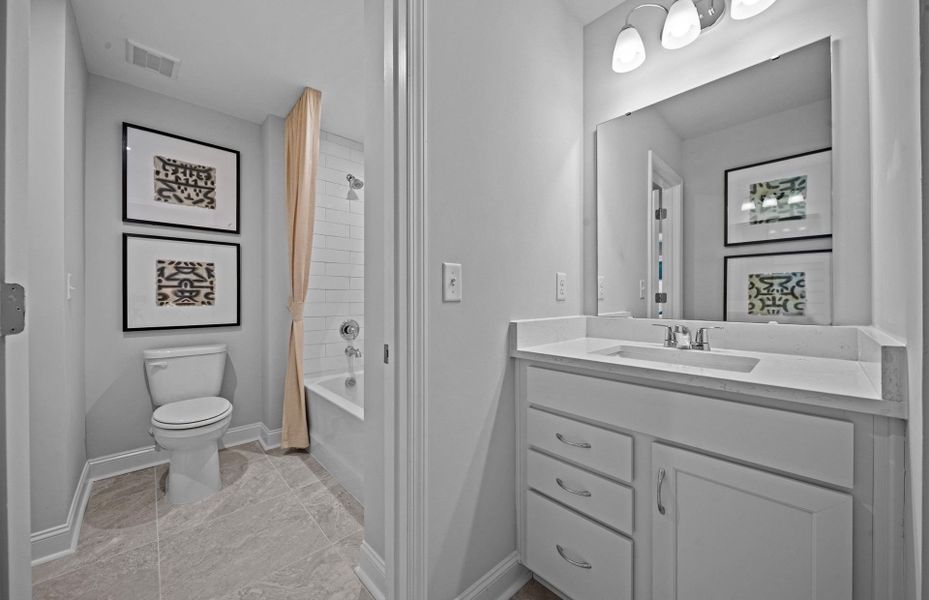 Furnished interior view inside a new home in Sparrow Creek, Boiling Springs (Image 10). Furnished interior view inside a new home in Sparrow Creek, Boiling Springs (Image 10).