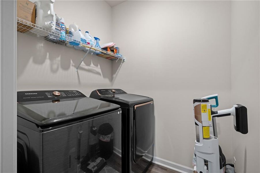 Close-up of interior finishes inside a home in Lost Creek, Dallas (Image 20).