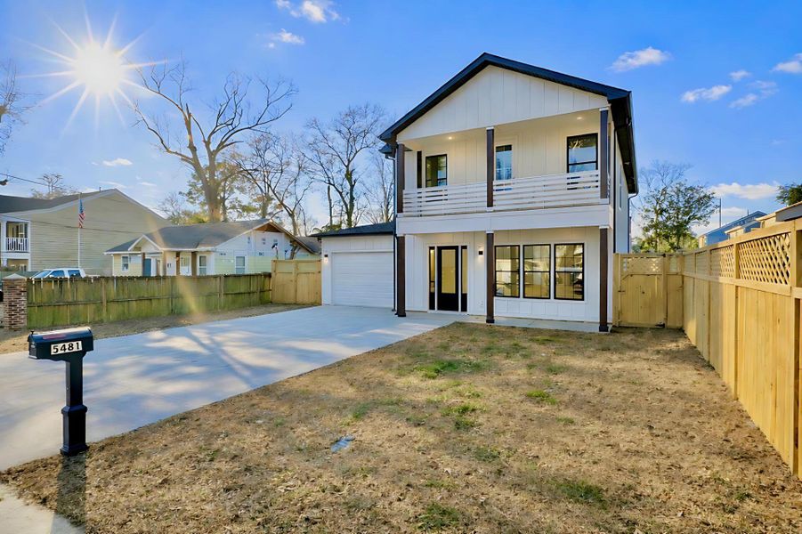 Exterior details and patio area of a home in , North Charleston (Image 28).
