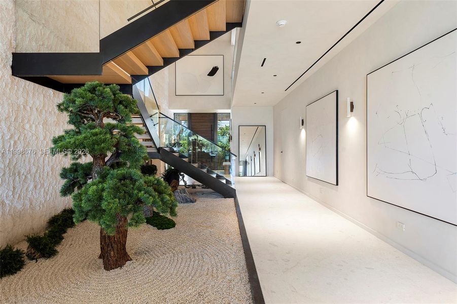 Image 79 of a home in .