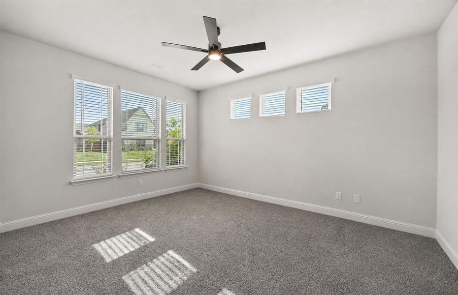 Spacious, unfurnished interior of a new home in , Waxahachie (Image 20).