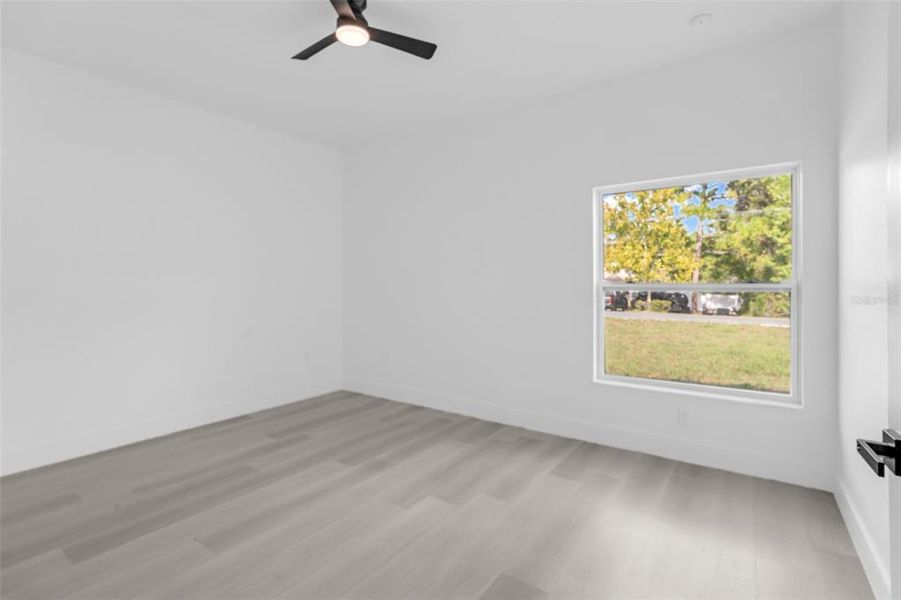 Spacious, unfurnished interior of a new home in , Weeki Wachee (Image 29).