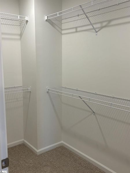 Spacious, unfurnished interior of a new home in Hazelwood, Boiling Springs (Image 14).