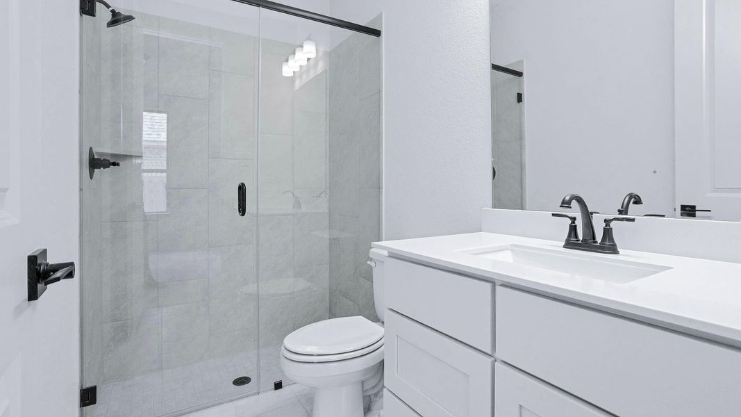 Furnished interior view inside a new home in Evergreen 50', Conroe (Image 7).