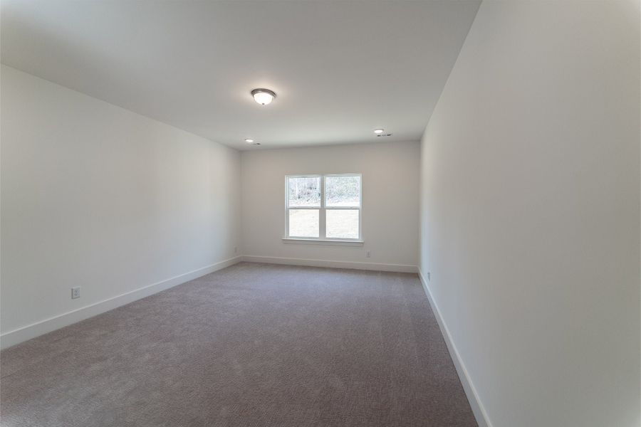Spacious, unfurnished interior of a new home in Brush Creek, Fairview (Image 50).