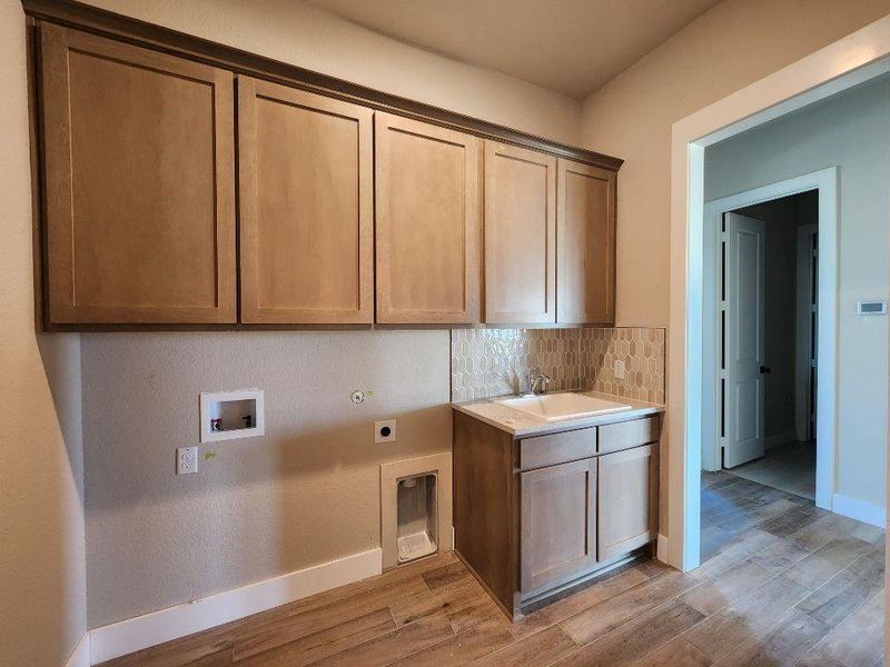 Furnished interior view inside a new home in Rocky Top, Krum (Image 5). Furnished interior view inside a new home in Rocky Top, Krum (Image 5).