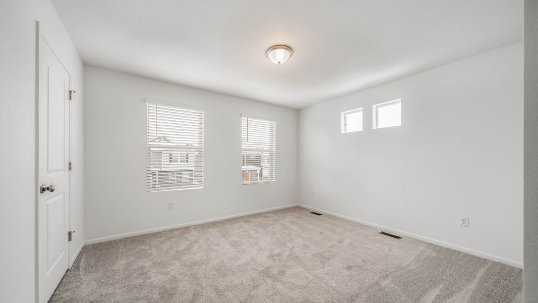 Spacious, unfurnished interior of a new home in Thompson River Ranch, Johnstown (Image 16). Spacious, unfurnished interior of a new home in Thompson River Ranch, Johnstown (Image 16).