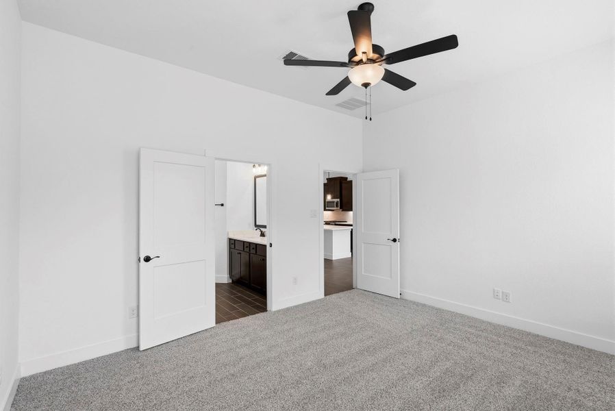 Spacious, unfurnished interior of a new home in Emory Glen, Magnolia (Image 12).
