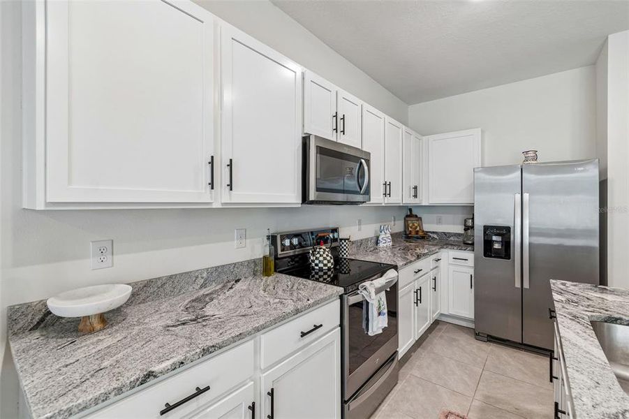 Furnished interior view inside a new home in , Land O' Lakes (Image 16).