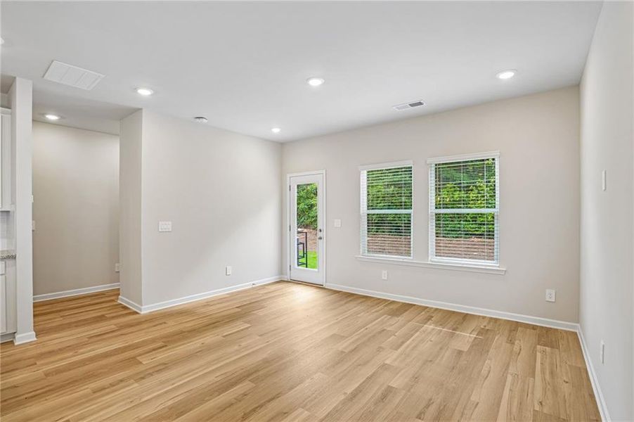 Spacious, unfurnished interior of a new home in Artisan Walk, Fairburn (Image 27). Spacious, unfurnished interior of a new home in Artisan Walk, Fairburn (Image 27).