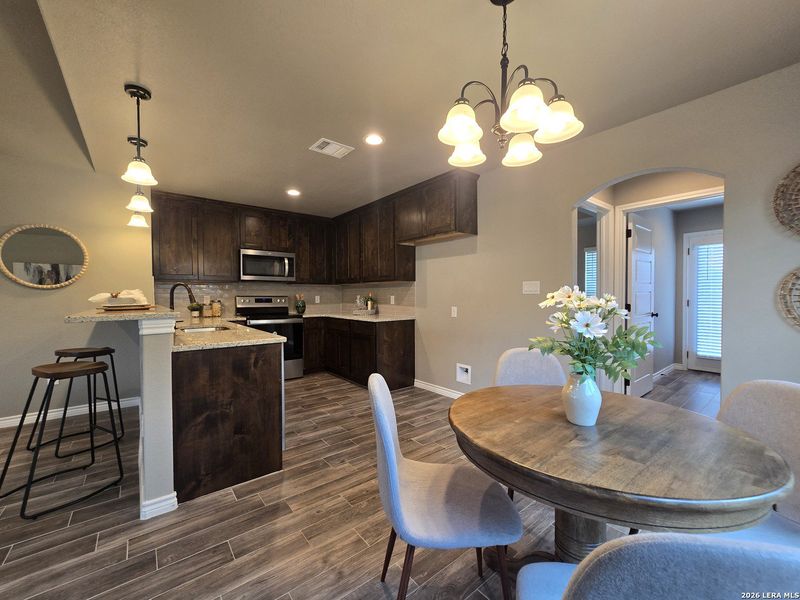 Furnished interior view inside a new home in , Canyon Lake (Image 9).