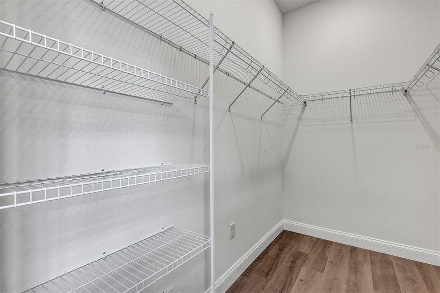 Spacious, unfurnished interior of a new home in , Deland (Image 25).